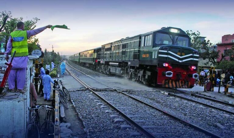 train-timings-pakistan-railways-1