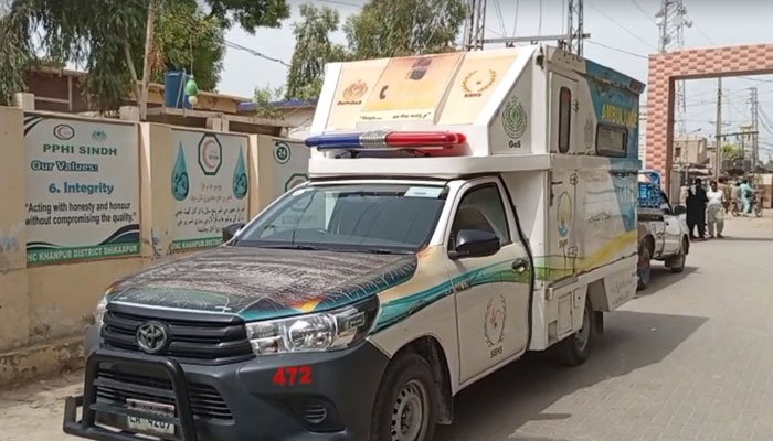 شکارپور: مضر صحت کھانا کھانے سے 3 بچے دم توڑ گئے، خواتین سمیت متعدد کی حالت غیر