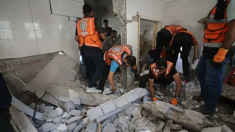 غزہ میں تباہ شدہ عمارت کے ملبے سے 19 فلسطینیوں کی لاشیں برآمد