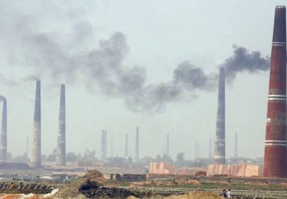 سندھ حکومت کا 2029 تک 120 سے زائد اینٹوں کے بھٹوں کو جدید بنانے کے لیے 35 لاکھ ڈالر کا منصوبہ