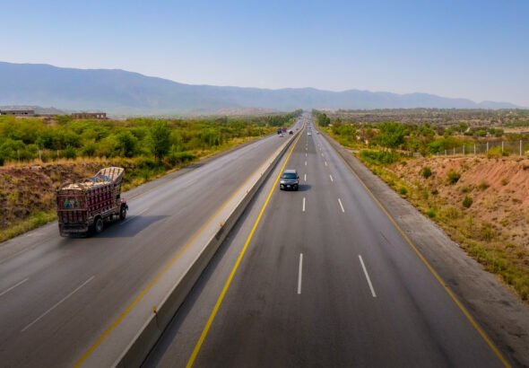 بلوچستان میں شاہراہوں کے 10 منصوبے 2028 تک مکمل کرنے کا ہدف