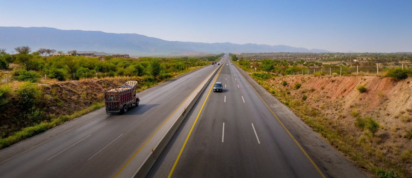 بلوچستان میں شاہراہوں کے 10 منصوبے 2028 تک مکمل کرنے کا ہدف